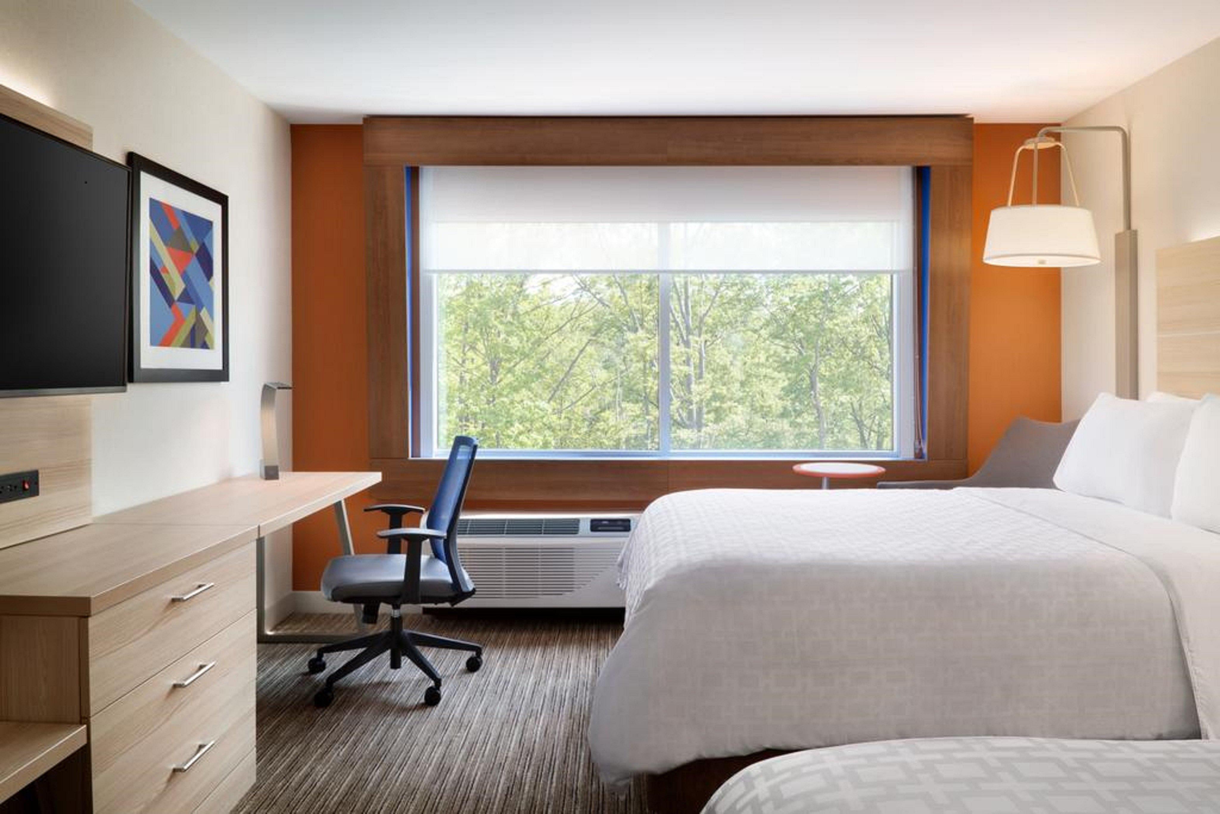 Holiday Inn Express Newton By Ihg Экстерьер фото