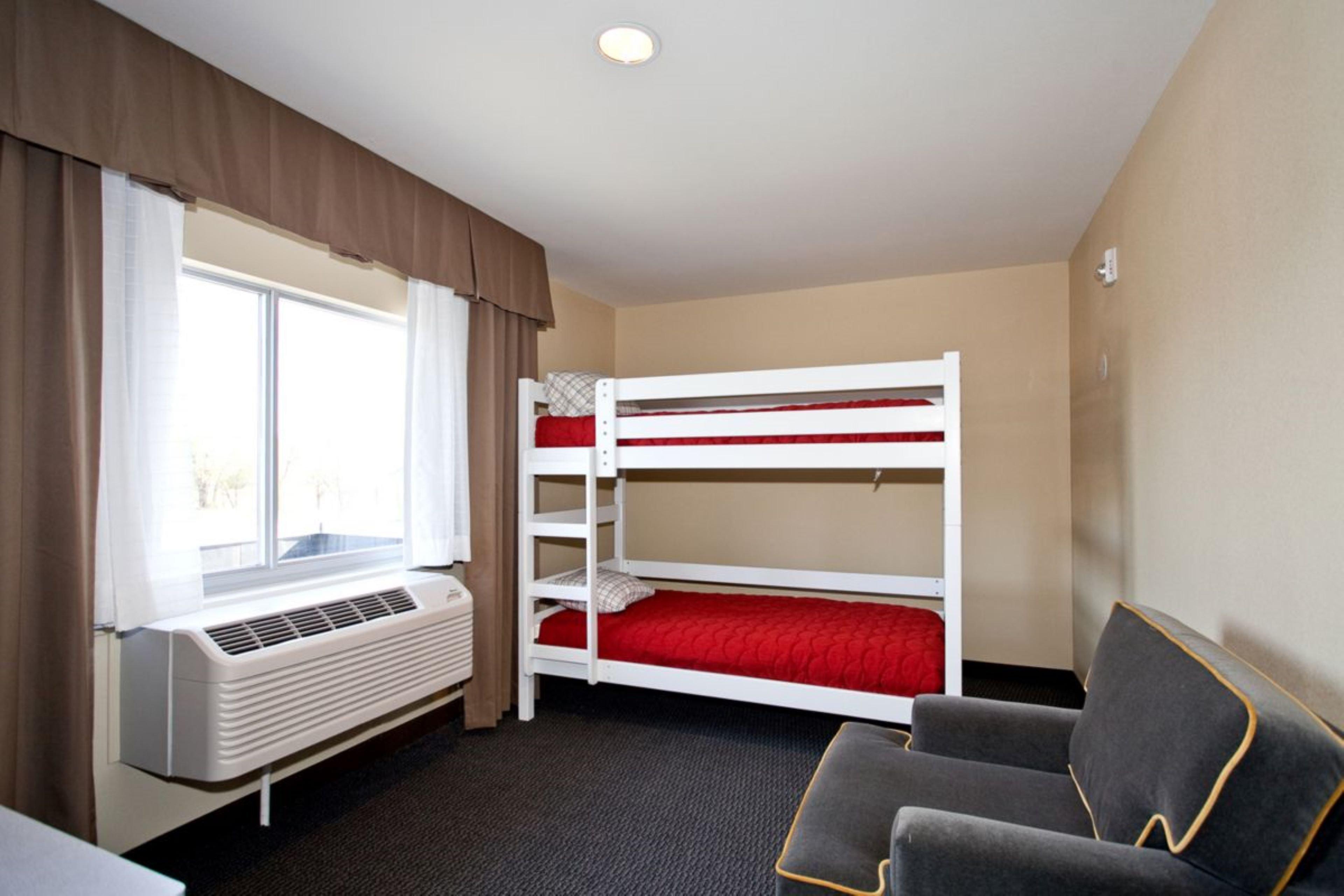 Holiday Inn Express Newton By Ihg Экстерьер фото